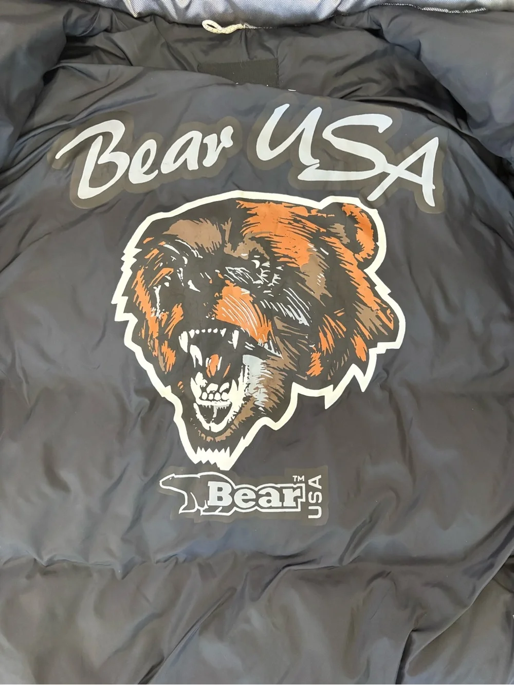 Vtg Bear USA Silver Satin Puffer Jacket (M) - Picture 7 of 10
